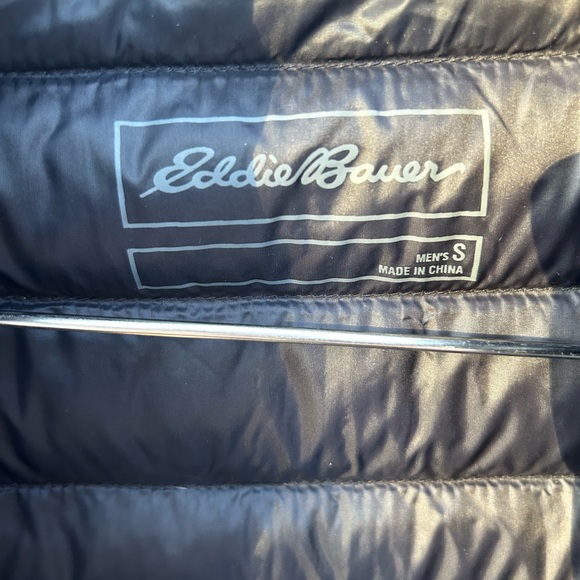 Eddie Bauer puffer jacket, size - Small - Picture 2 of 3